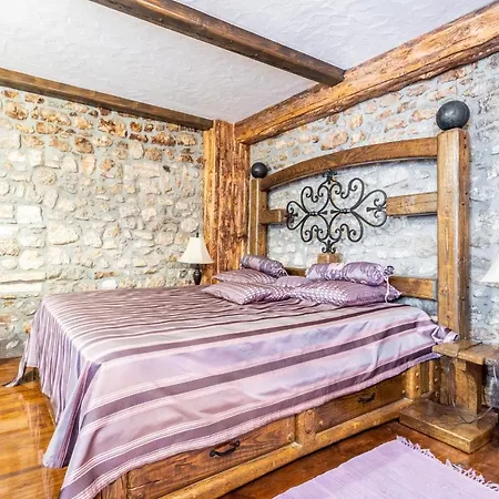 Quarto em Acomodações Particulares Stone House Srida