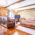 Stone House Srida * Baška Voda
