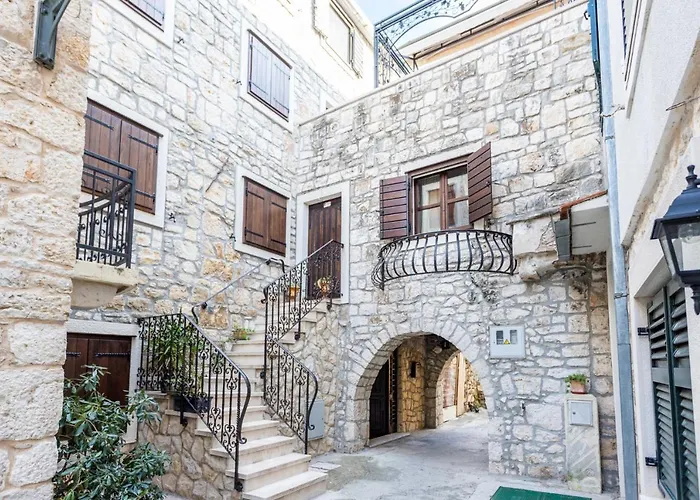 Stone House Srida